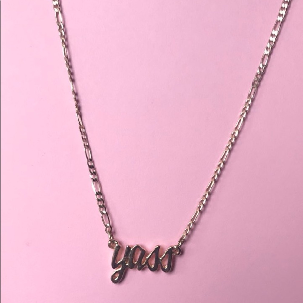 A gold Necklace💛